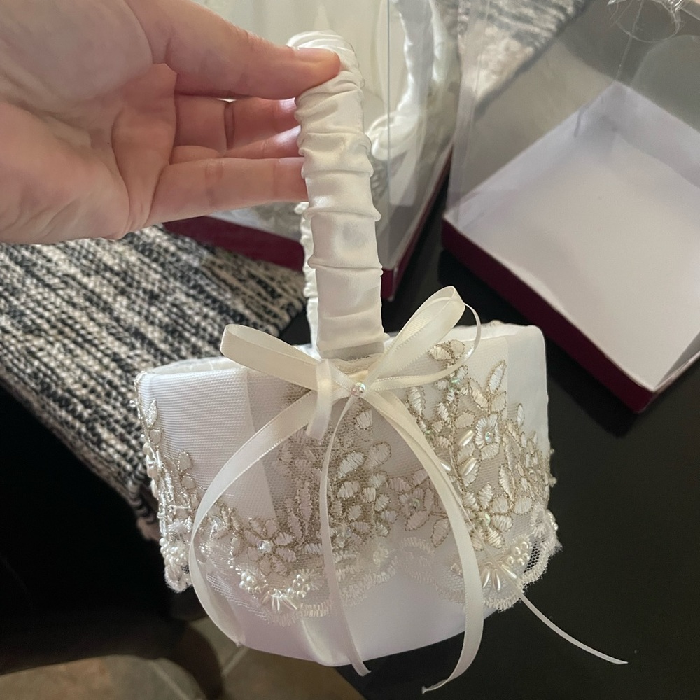 Flower girl baskets